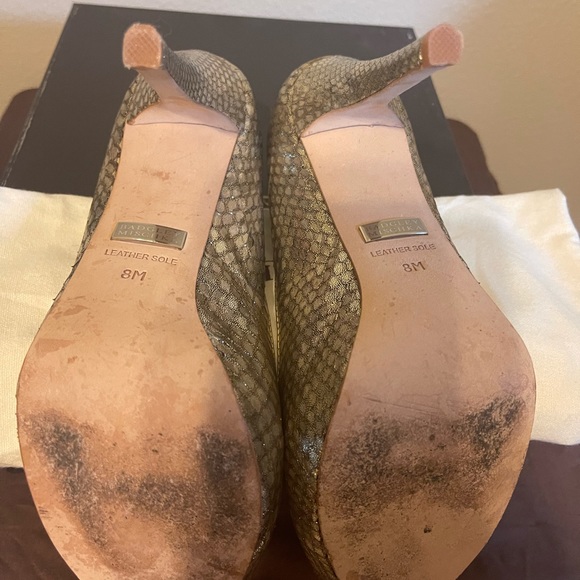 Gold scale heels - Picture 6 of 9